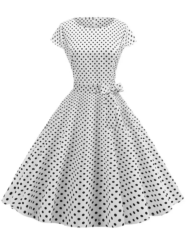 Rochie de epocă din anii ’40 Rochie de epocă din anii ’40