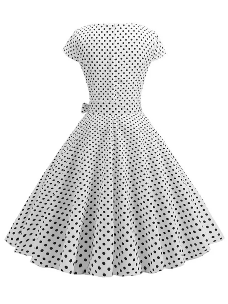 Rochie de epocă din anii ’40 Rochie de epocă din anii ’40